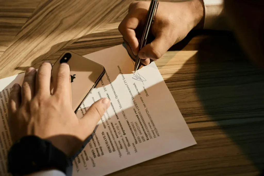 Signature de documents administratifs pour une location courte durée